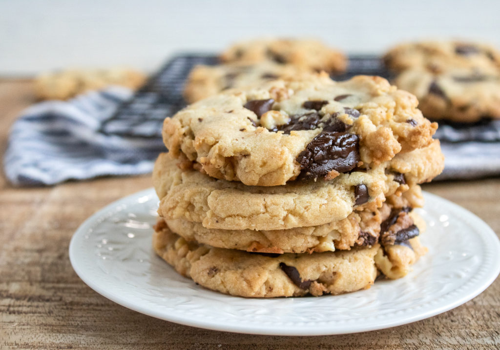 walnut chocolate chunk cookies