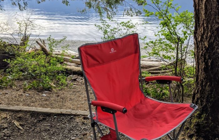 red camp chair